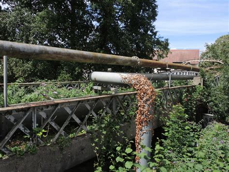 Pipes Over Windsor Bridge Road Neil Owen Cc By Sa 2 0 Geograph