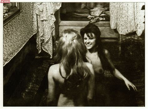 Lucia Modugno Nude Pics Page 1