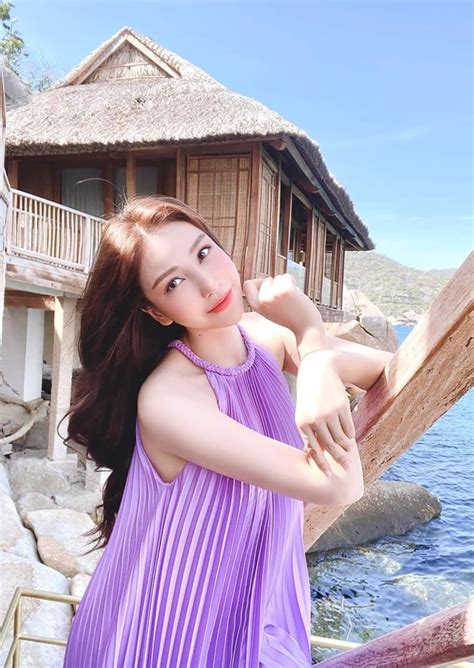 Đây chính là mẫu đầm maix hot nhất hè này cả dàn sao Vbiz đang lăng xê