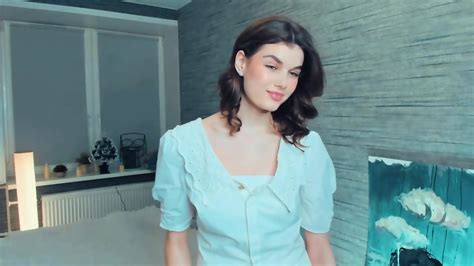 Skinny MILF Is Very Hot