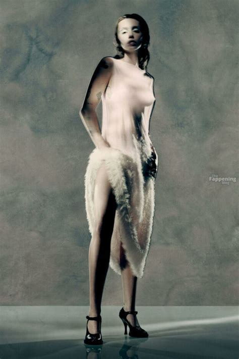 Miley Cyrus Nude Photos Videos 2025 TheFappening