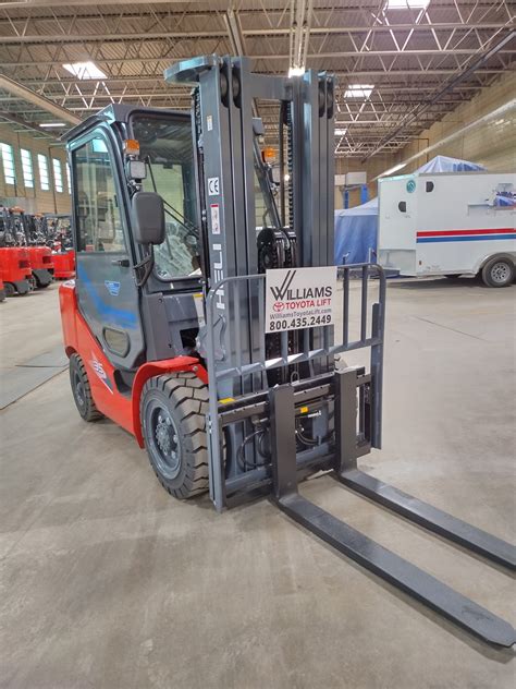 7000 Lbs Cap Diesel Pneumatic Forklift New Cpcd35 Ku14 Cab