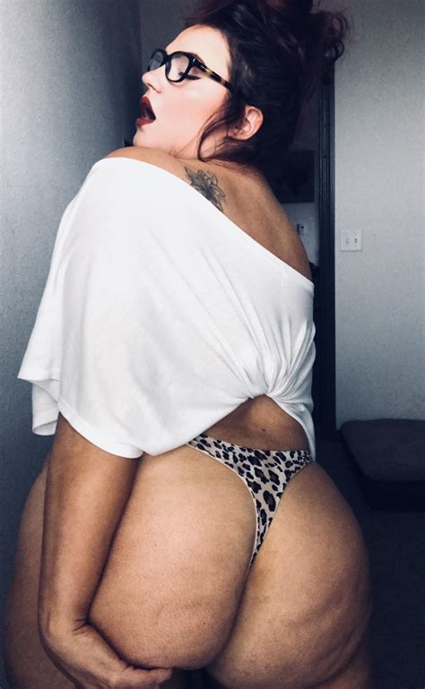 Thick Milf ShesFreaky