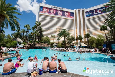 Best Pools In Vegas Best Hotel Pools In Vegas