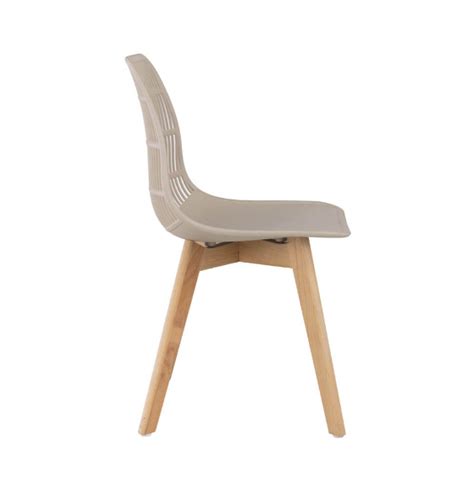 CADEIRA AGNES EM PP NUDE E BASE EM MADEIRA NATURAL