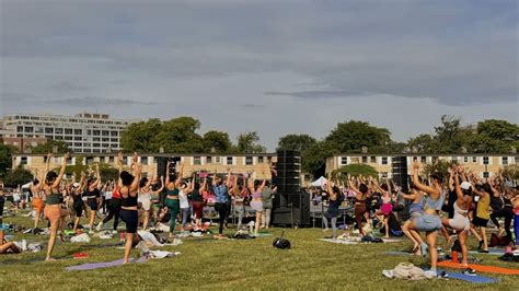 Faces of Fitness festival brings thousands together for group exercise ...