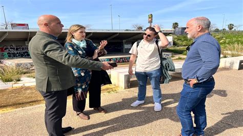 VOX denuncia la dejadez del auditorio del Higuerón Sur por el