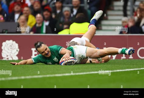 James Lowe Rugby Hi Res Stock Photography And Images Alamy