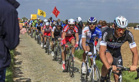 The Peloton Paris Roubaix 2014 Editorial Stock Image Image Of