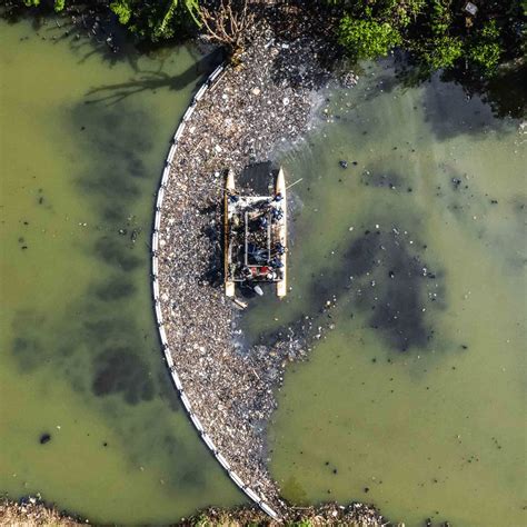 Ecobarreiras Como Redes E Gal Es Retiram Toneladas De Lixo Dos Rios