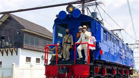 Potret Antiknya Lokomotif Listrik Pertama Dan Kereta Bersejarah Di Hut