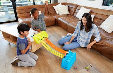 Hot Wheels Super zjazd zestaw torów w pudełku smyk
