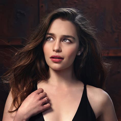 Emilia Clarke Wallpaper Hot