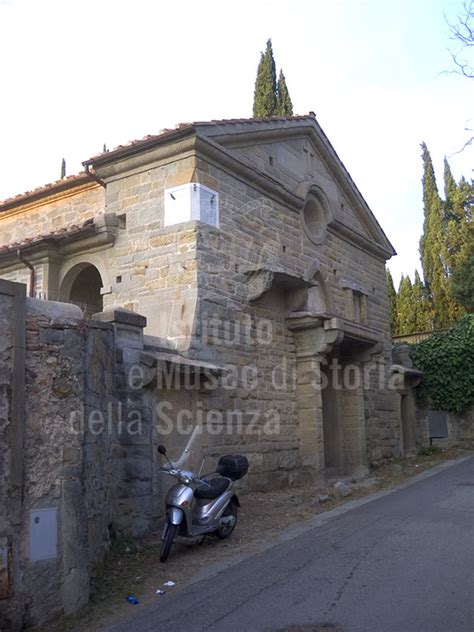 Immagine Cappella Su Via Boccaccio All Interno Di Villa Sch