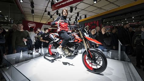 La Moto Pi Bella Di Eicma Vince La Ducati Hypermotard Mono