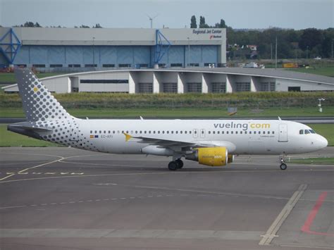 Airbus A Vueling Ec Kfi A Photo On Flickriver