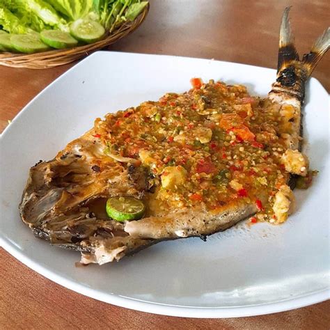 makanan khas banten harga  rekomendasi resto