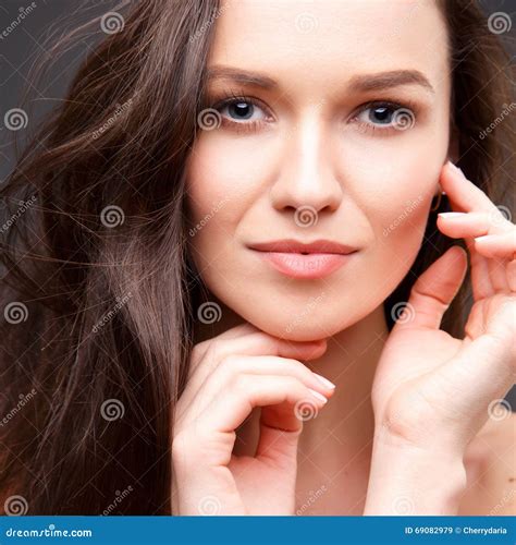 Close Up Portrait Of Elegant Brunette Woman With Nude Make Up Stock Image Image Of Hands Girl