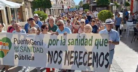 Miles De Personas Se Echan A La Calle En Puente Genil Contra Los