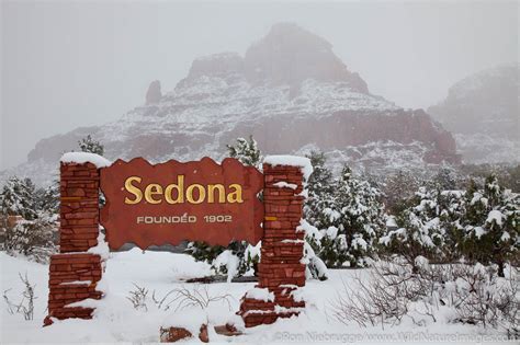 Welcome sign | Sedona, Arizona. | Photos by Ron Niebrugge