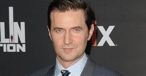 Red Eye Star Richard Armitage On Coming Out And Partner Identity