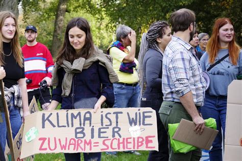 Trotz Klimawandel Wetter Nur Rund 100 Teilnehmer Bei Demo Von Fridays