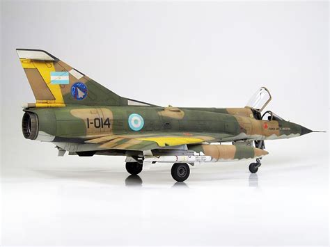 Modelarstwo z pasją Zobacz wątek Mirage IIIEA Falklandy 82 1 72