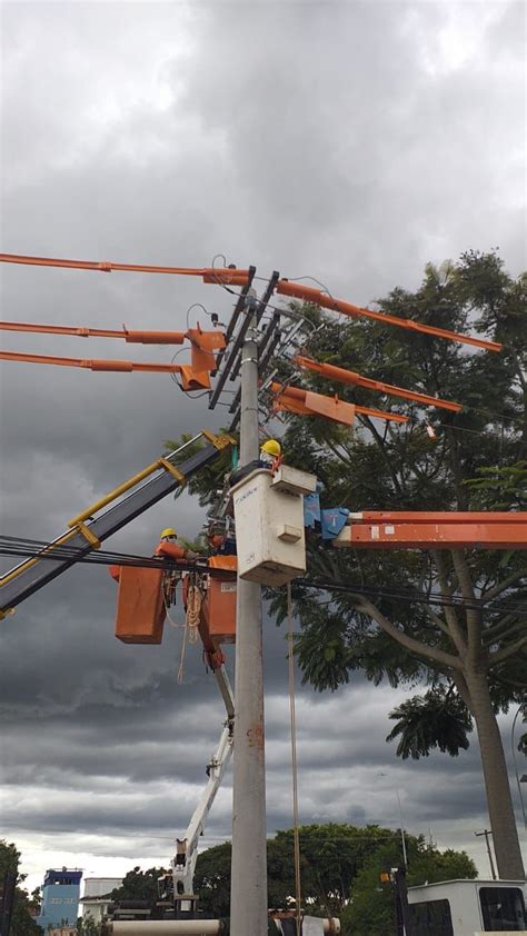 Neoenergia Brasília realiza serviços na rede elétrica do Distrito