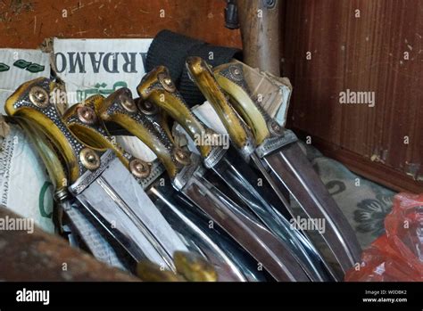 Traditional Yemeni Knife Hi Res Stock Photography And Images Alamy