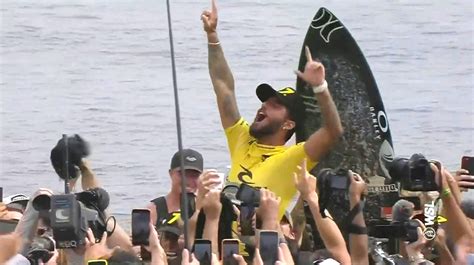 De Ubatuba Para O Mundo Conhe A A Trajet Ria De Filipe Toledo Campe O