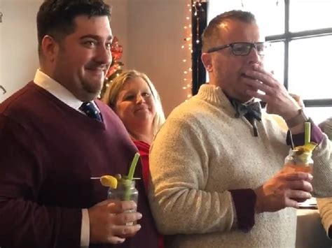 Estados Unidos EEUU Los Alumnos De Un Profesor Gay Le Dan Una Gran Sorpresa Para Celebrar Su Boda