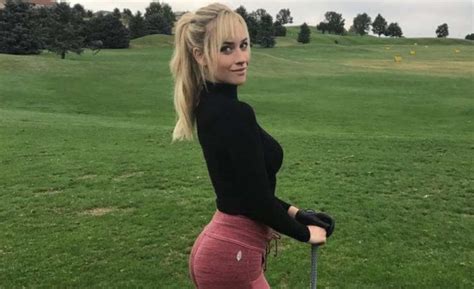 25 Pictures Of Paige Spiranac That Show You Golf Doesnt Have To Be