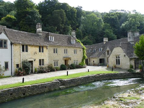 Share My Journey: Castle Combe: Was it closed the day we visited!