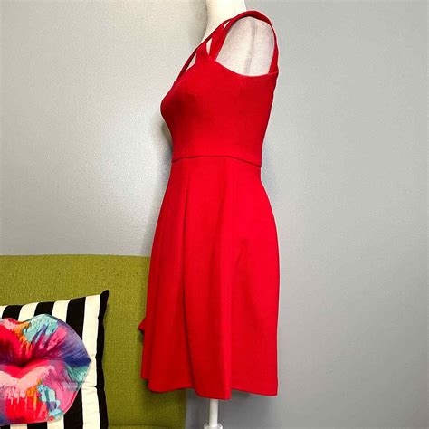 Betsy Johnson Red Cage Neck Pleated Fit And Flare Coc Gem