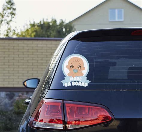 Boy on board baby on board car decal - TenStickers