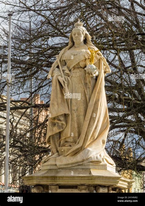 This statue commissioned by the citizens of Ballarat in 1897 ...