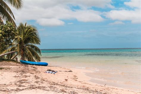 12 UNIQUE Beaches To Explore & Things To See In Tonga