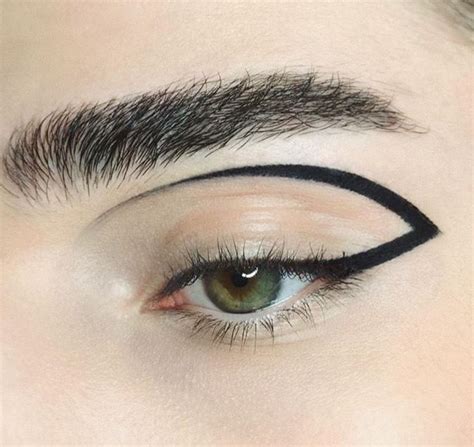 Pin on Altar inspiration | Bride eye makeup, No eyeliner makeup ...