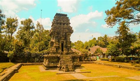 Candi Kidal Pesona Situs Bersejarah Di Tengah Kabupaten Malang