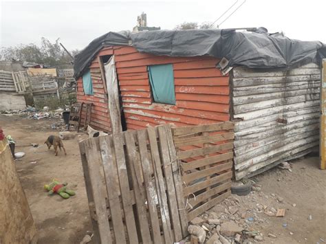 Así padece el invierno una familia de bajos recursos en la ciudad