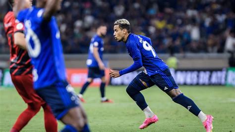 Matheus Pereira Reencontra Athletico Clube No Qual Marcou Seu Primeiro