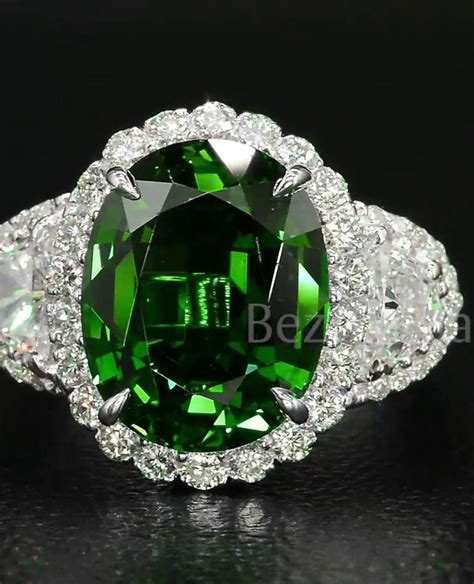 Emerald and oval diamond ring [Video] | Gems jewelry, Wedding rings solitaire, Diamond watches ...