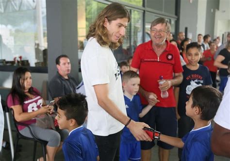 Filipe Lu S Inaugura Oficialmente Centro Esportivo Em Jaragu Do Sul Lnf