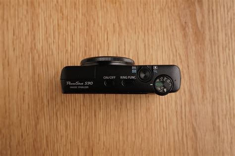 Canon S90