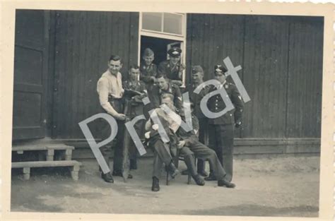 Foto Wk Ii Wehrmacht Soldaten Quartier Gruppenfoto F Eur