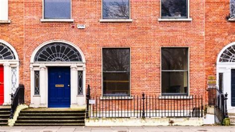 Merrion Square Georgian building offers prime pitch for €5m – The Irish ...