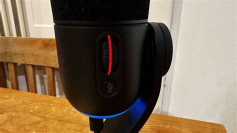 Logitech Yeti GX review - a great-sounding microphone for streamers ...