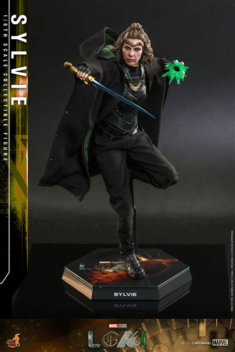 First Look Hot Toys Marvel Studios Loki Sylvie Future Of The Force