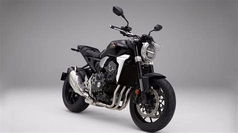 Honda dan naked tutkunlarına Fireblade CB R önderliğinde yeni aile LOG