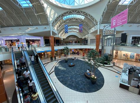 COVID-19 smacks Northeast Ohio's already-ailing malls | Crain's